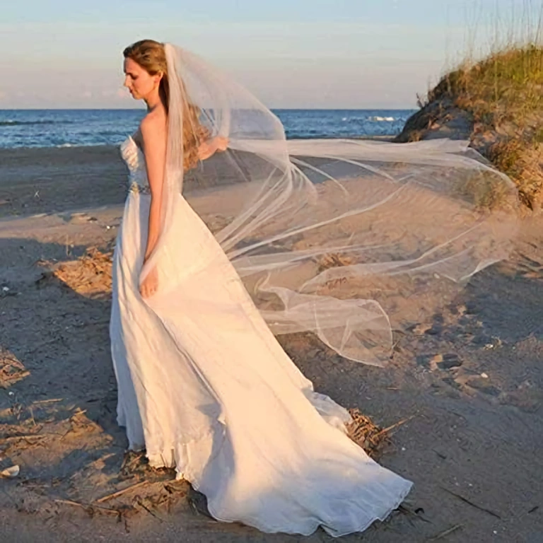 Welon ślubny z cienkiego tiulu, długość 2 m, styl minimalistyczny