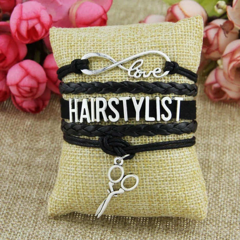 Dekoracyjna bransoletka z narzędziami fryzjerskimi