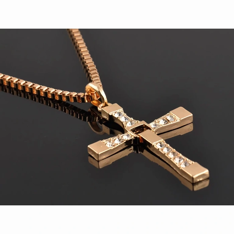 Złoty wisiorek krzyż z syntetycznymi kamieniami Swarovski