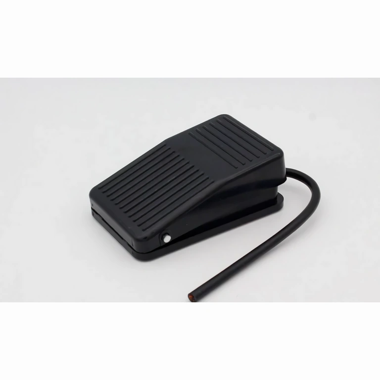 Pedał elektryczny do sterowania rękami wolnymi