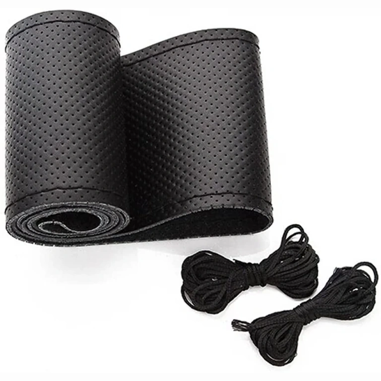 Czarny pokrowiec ręcznie szyty, elegancki wygląd