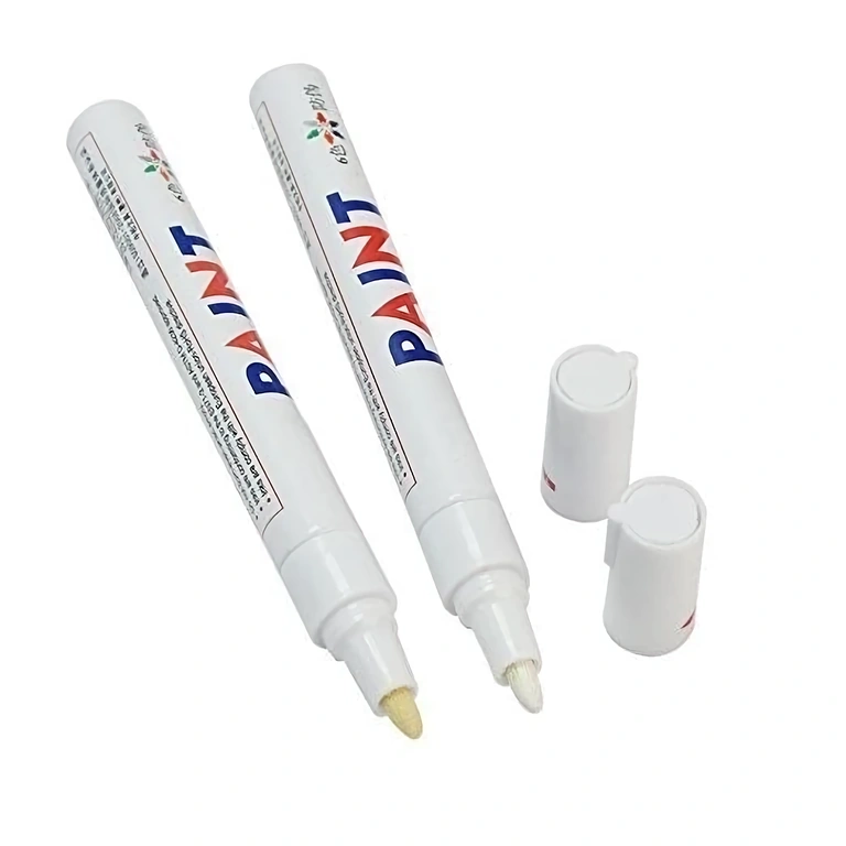 Idealny biały marker do opon samochodowych lub rowerowych