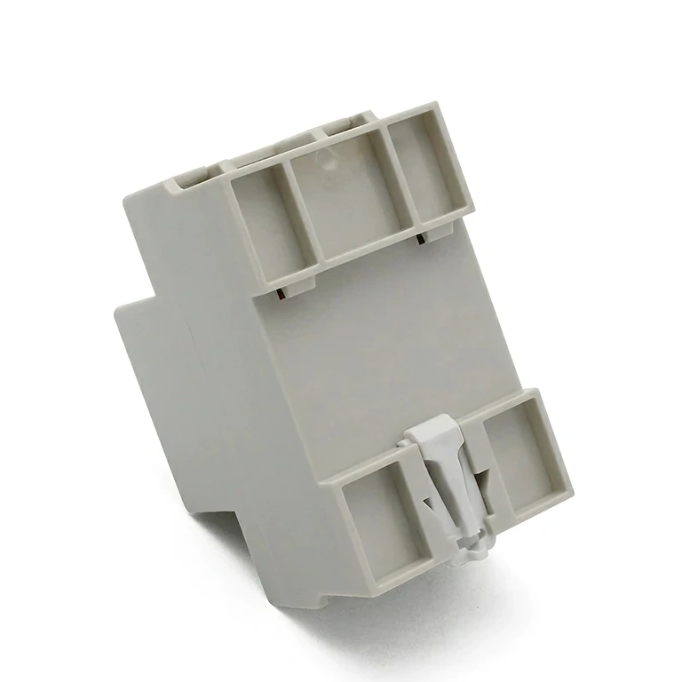 Przekaźnik do kontroli wody – uruchamia pompę przy określonych poziomach