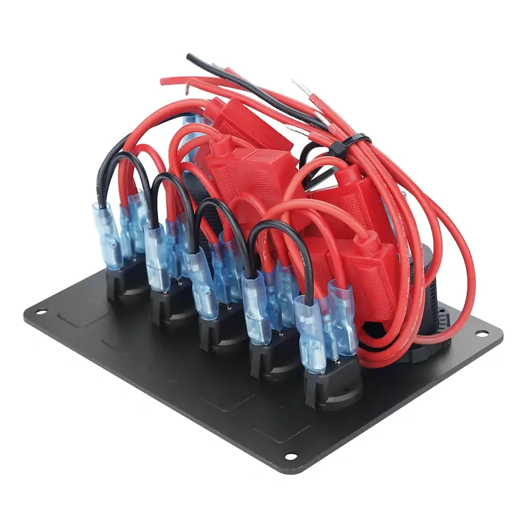 Panel samochodowy IP65, przełączniki z bezpiecznikami, do użytku w wilgotnym lub zakurzonym środowisku