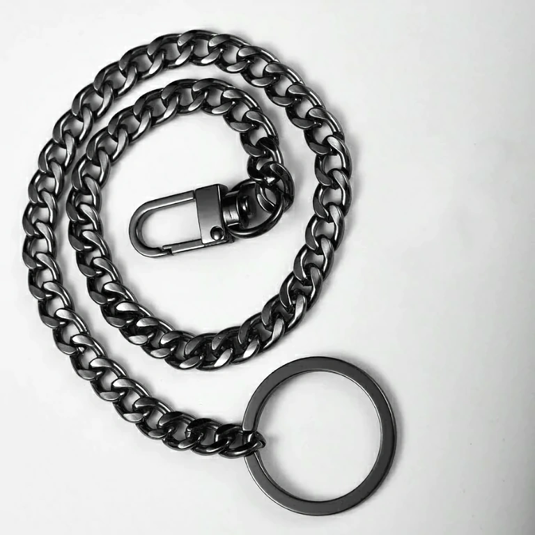 Łańcuch odzieżowy do stylizacji casual streetwear