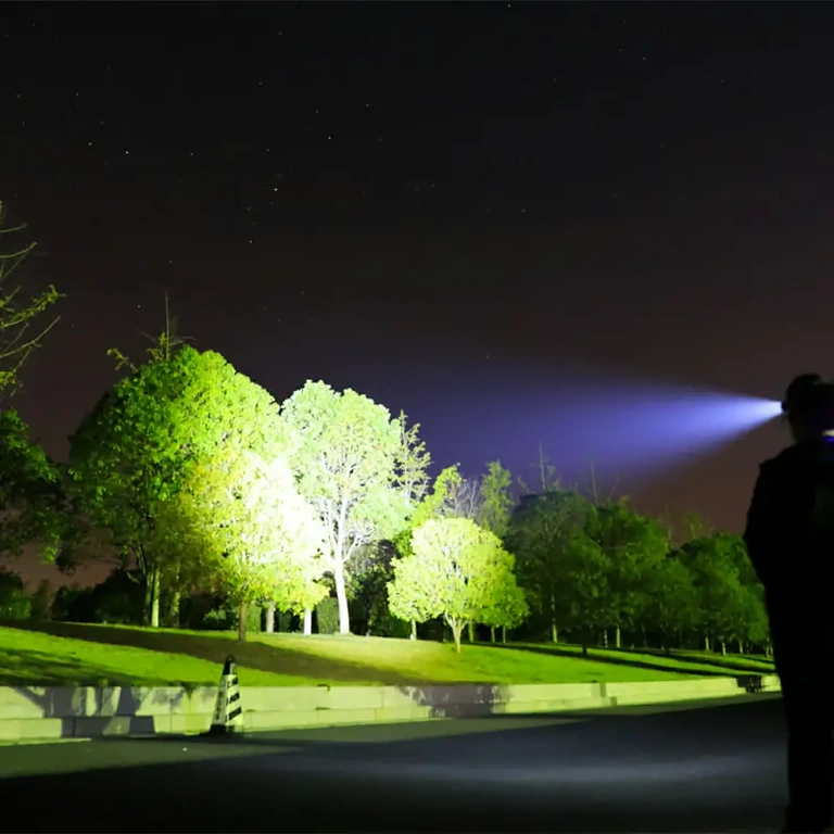 Latarka czołowa LED do biwakowania, wędkowania i wędrówek