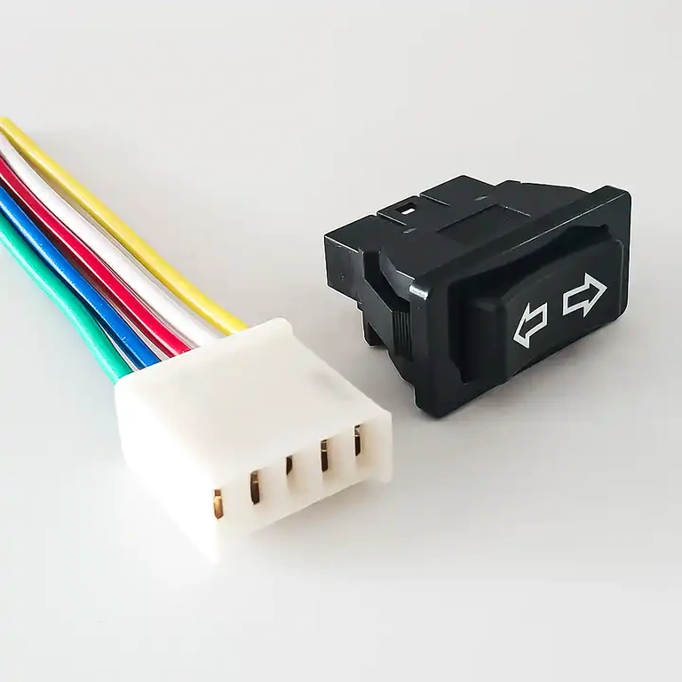 Przełącznik kołyskowy 3-pozycyjny z powrotem, prąd znamionowy 20A