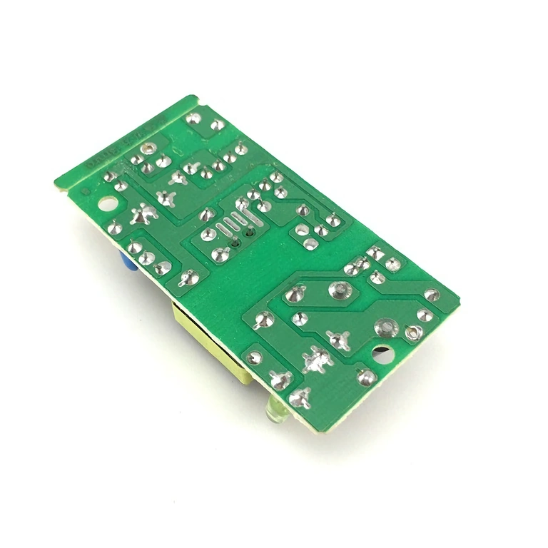 Zdjęcie zasilacza impulsowego 5V 2A z technologią switching