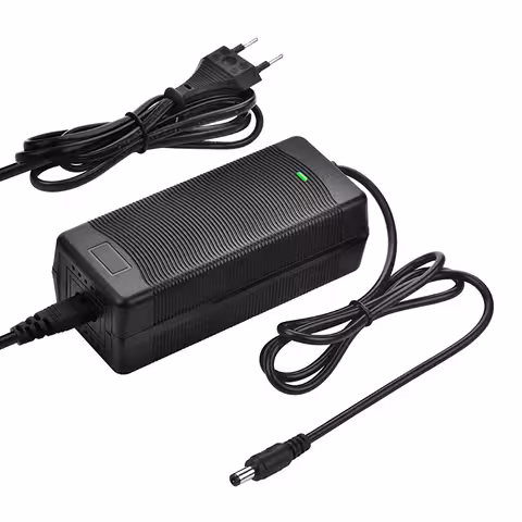 Wydajna ładowarka do hulajnogi i roweru elektrycznego 36V – 42V, 3A