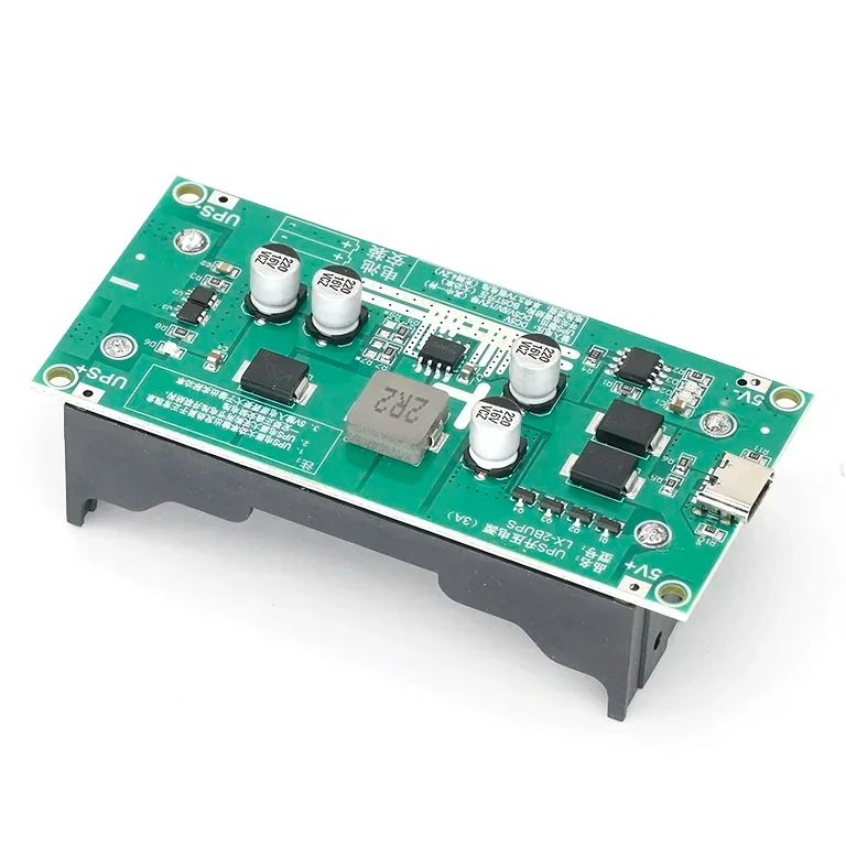 Moduł UPS Mini podłączony z 2 bateriami 18650, gotowy do zasilania awaryjnego